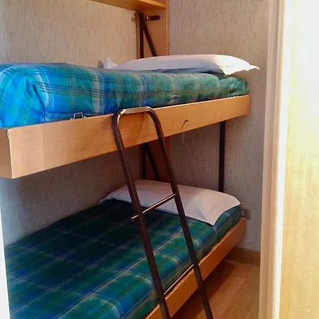 Coin Au Paradis 브루일서비니아